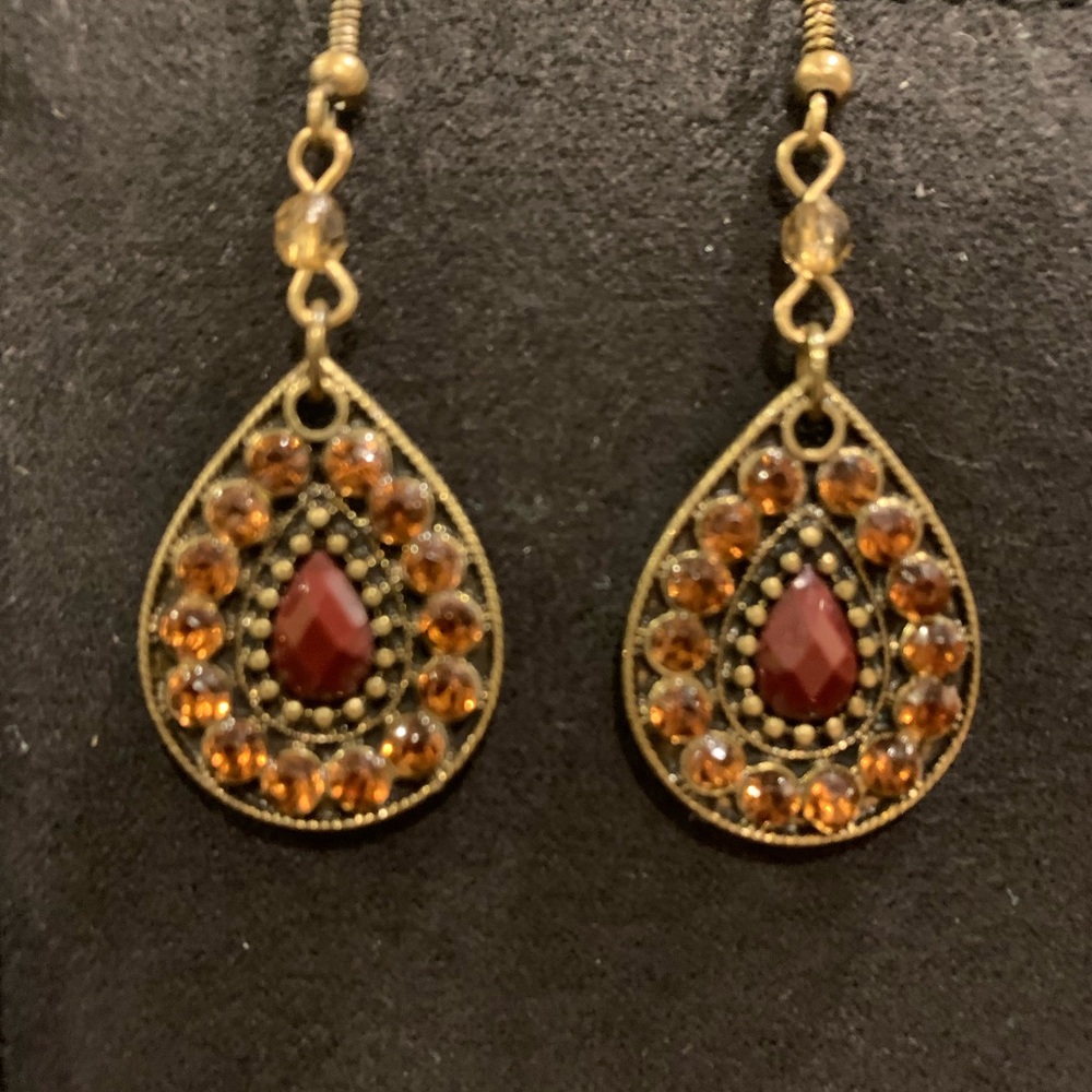Dangling earrings - Must be bundled